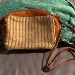 Universal Thread purse